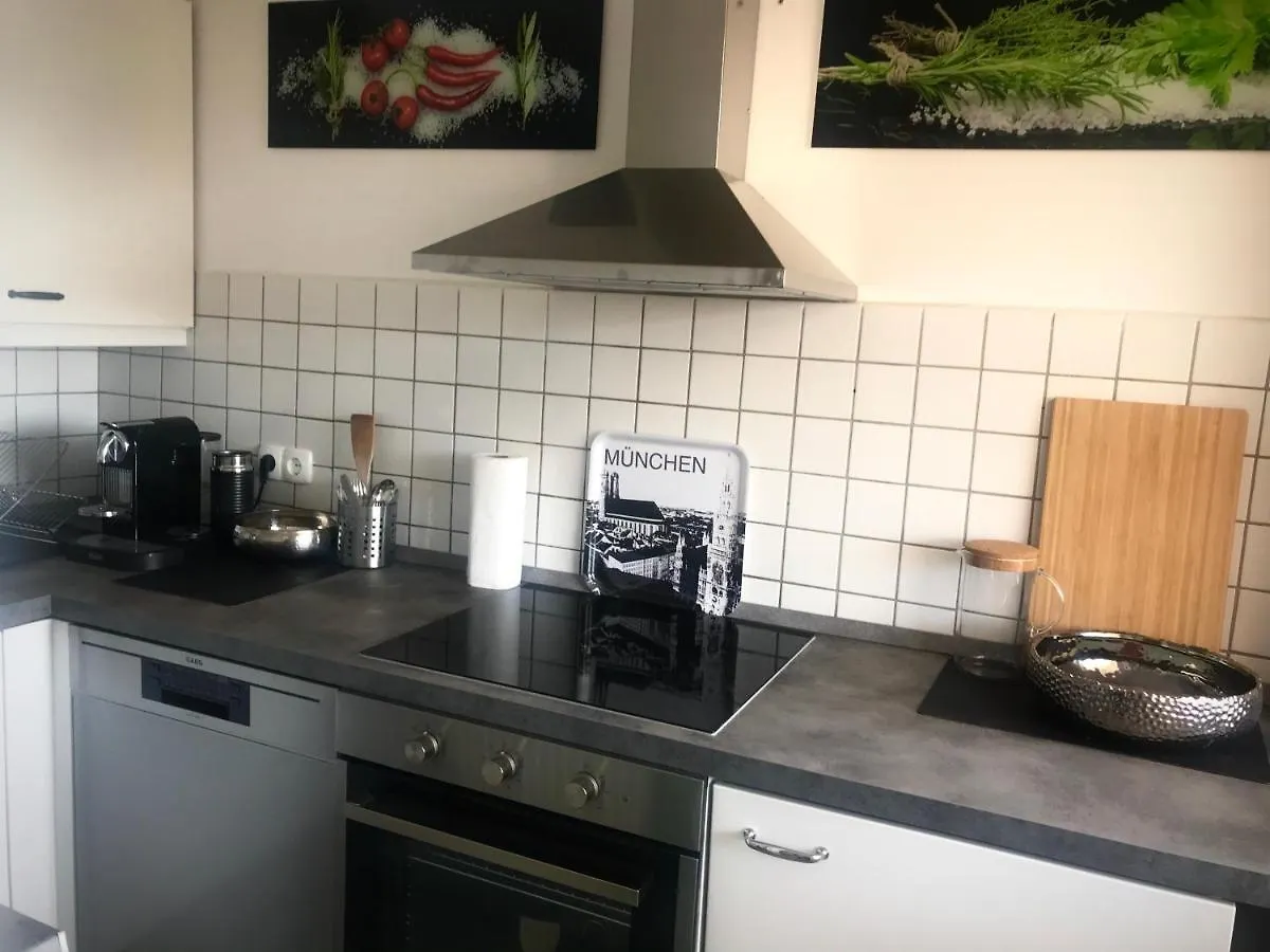 Apartment Ferienwohnung Gemütliches Zuhause im Dachgeschoss am Königsplatz München
