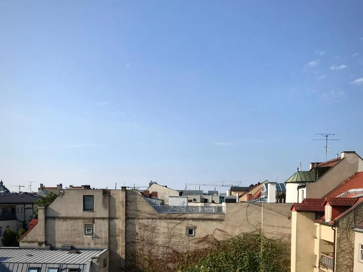 Gemutliches Zuhause Im Dachgeschoss Am Konigsplatz Apartment Munich