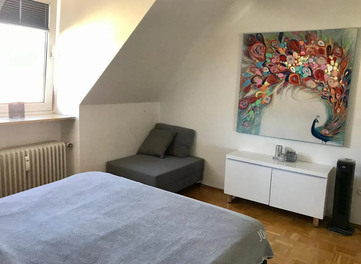 Gemutliches Zuhause Im Dachgeschoss Am Konigsplatz Apartment Munich